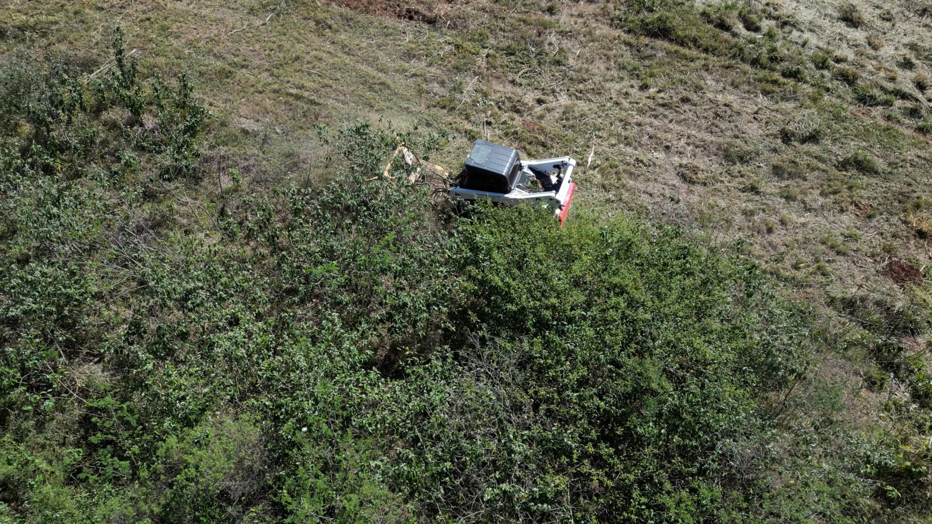 DJI_0001.00_22_34_07.Quadro086